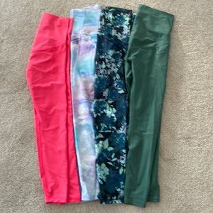 Lot of 4 Old Navy maternity powersoft workout leggings.